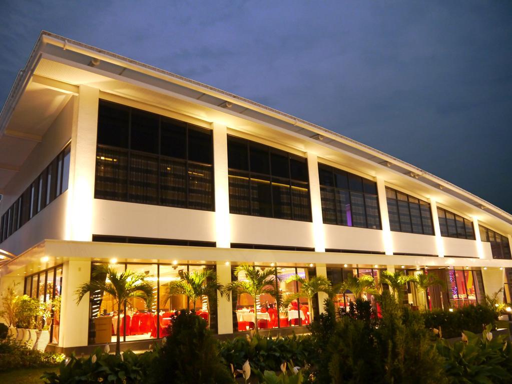 Look Royal Resort Chiayi Eksteriør bilde The 1950s-built, now-demolished, National Museum of Natural History